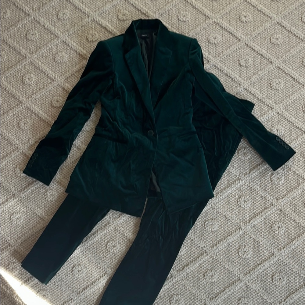 Women’s Theory Pine Green velvet suit